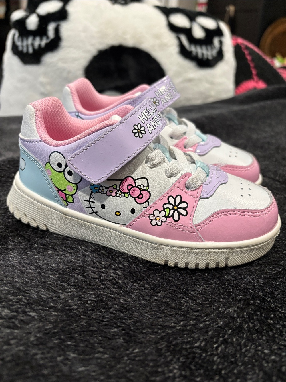Hello Kitty and Friends low court sneakers